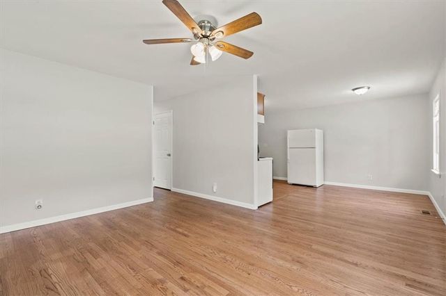 307 E 3rd Drive S, Independence, MO 64050