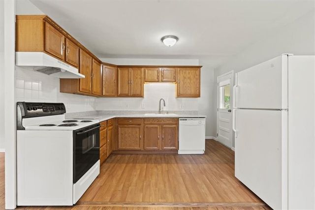 307 E 3rd Drive S, Independence, MO 64050