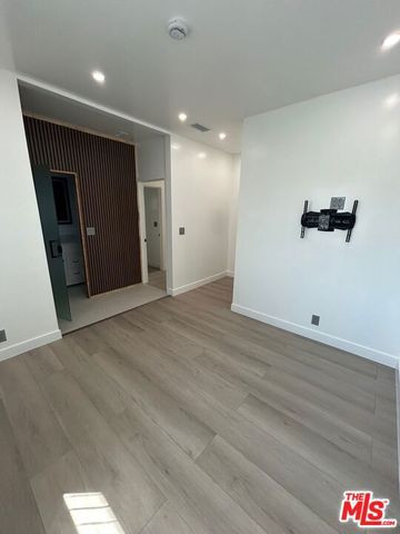 6915 Laramie Avenue, Winnetka, CA 91306