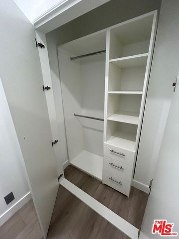 6915 Laramie Avenue, Winnetka, CA 91306