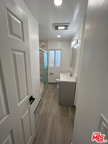 6915 Laramie Avenue, Winnetka, CA 91306