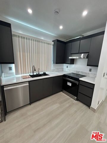 6915 Laramie Avenue, Winnetka, CA 91306