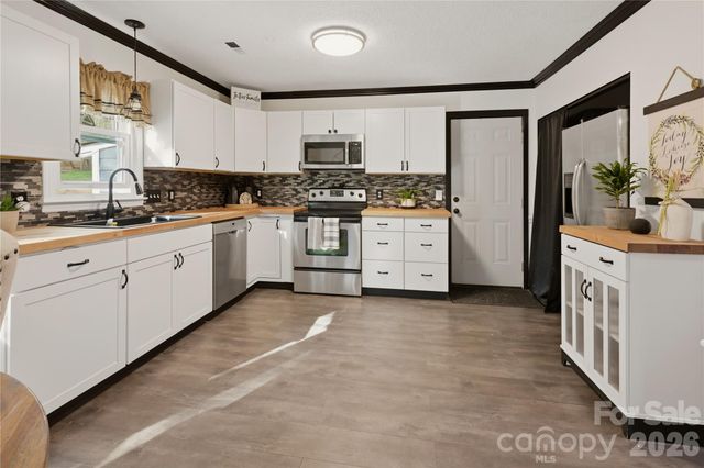 3616 Fair Oaks Place NW, Concord, NC 28027