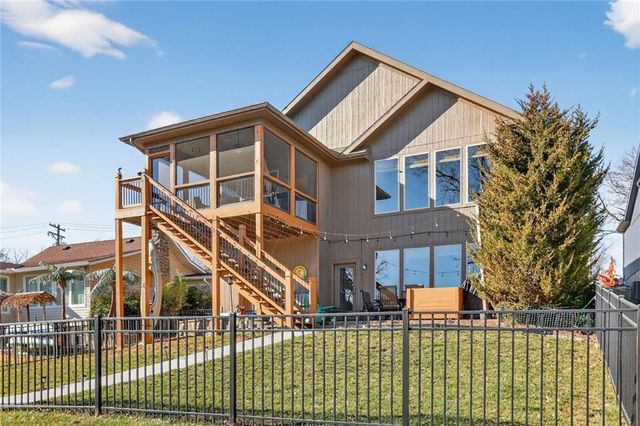 71 Anchor Drive, Lake Tapawingo, MO 64015