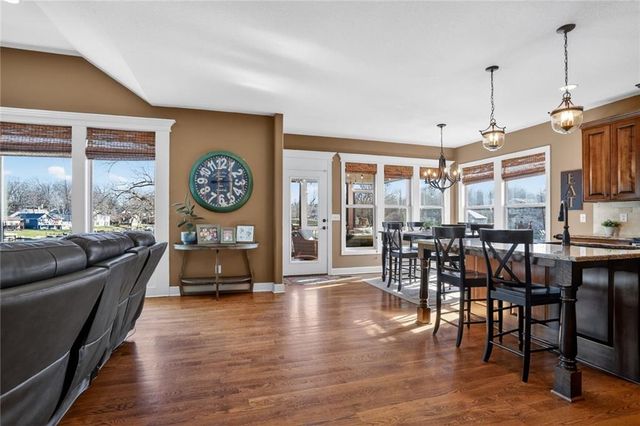 71 Anchor Drive, Lake Tapawingo, MO 64015