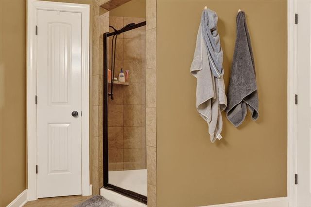 71 Anchor Drive, Lake Tapawingo, MO 64015