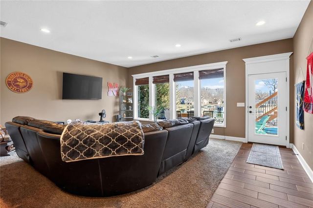 71 Anchor Drive, Lake Tapawingo, MO 64015