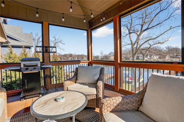 71 Anchor Drive, Lake Tapawingo, MO 64015