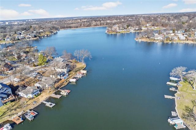 71 Anchor Drive, Lake Tapawingo, MO 64015