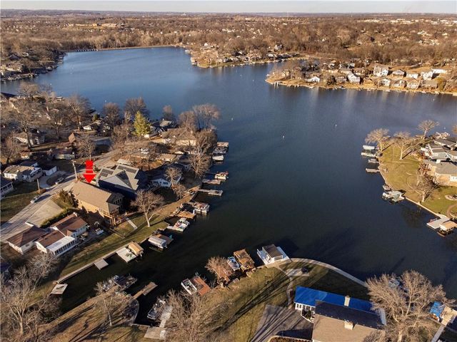 71 Anchor Drive, Lake Tapawingo, MO 64015