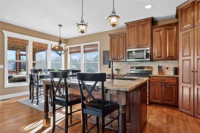 71 Anchor Drive, Lake Tapawingo, MO 64015