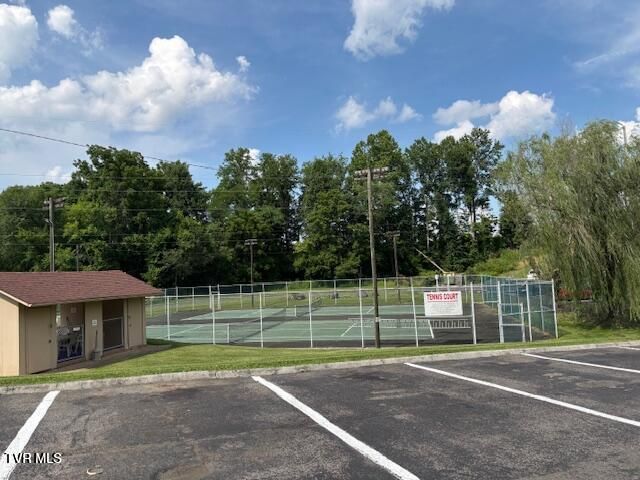 1225 Carriage Circle 101, Bristol, VA 24201