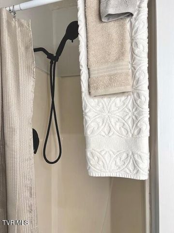 1225 Carriage Circle 101, Bristol, VA 24201