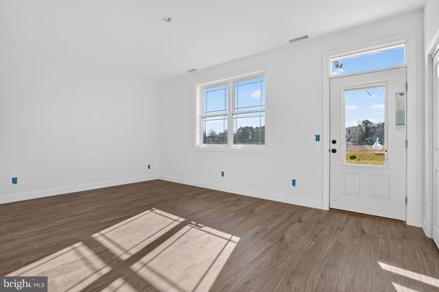 8005 HICKMAN FARM RD, Wallops Island, VA 23337