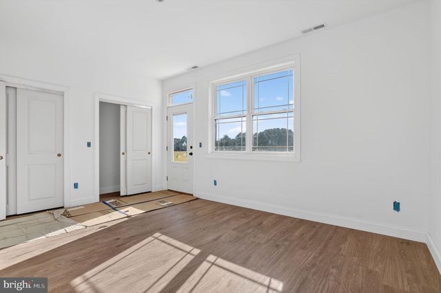 8005 HICKMAN FARM RD, Wallops Island, VA 23337