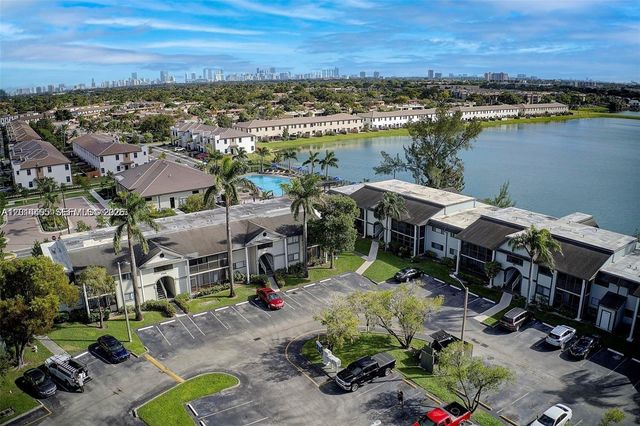 20680 NE 4th Ct 204, Miami, FL 33179