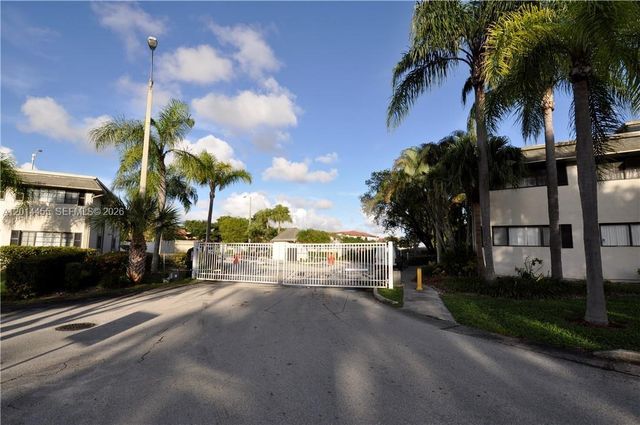 20680 NE 4th Ct 204, Miami, FL 33179