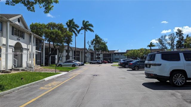 20680 NE 4th Ct 204, Miami, FL 33179