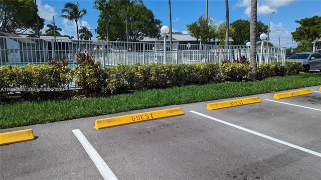 20680 NE 4th Ct 204, Miami, FL 33179