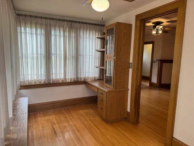 101 NE 6TH AVE, Minot, ND 58703