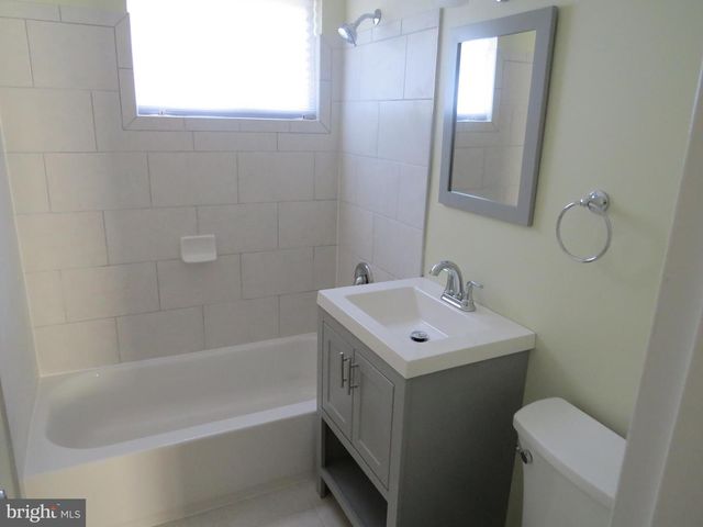 5129 CHILLUM PL NE, Washington, DC 20011
