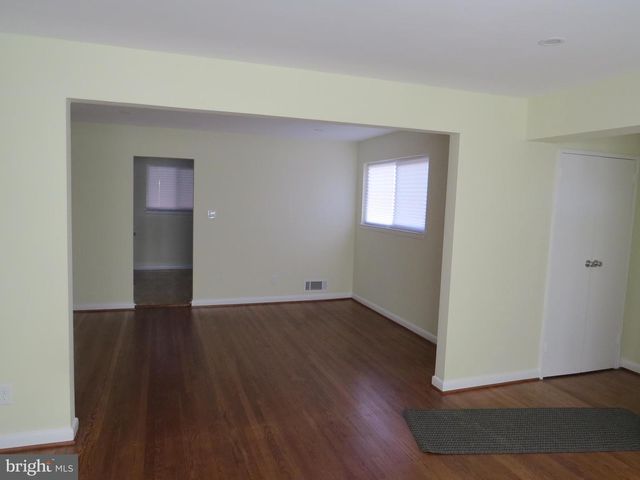 5129 CHILLUM PL NE, Washington, DC 20011