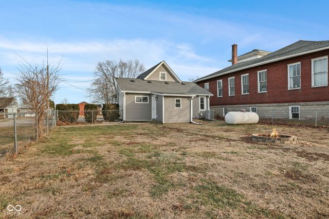 8410 N Washington Street, Sheridan, IN 46069