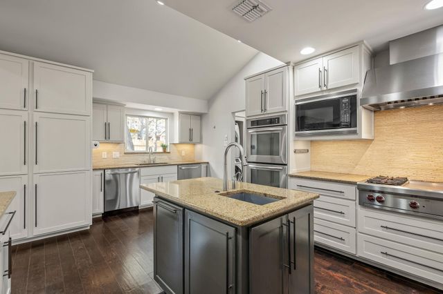 7202 Running Rope CIR, Austin, TX 78731