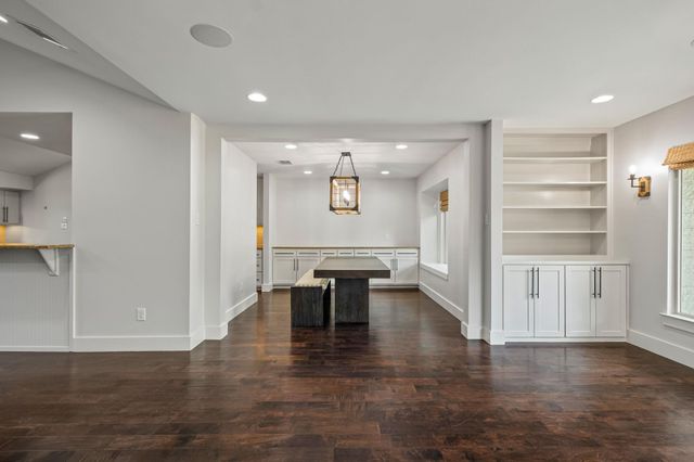 7202 Running Rope CIR, Austin, TX 78731