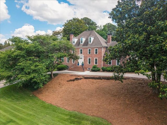 2073 Westover Plantation, Atlanta, GA 30338