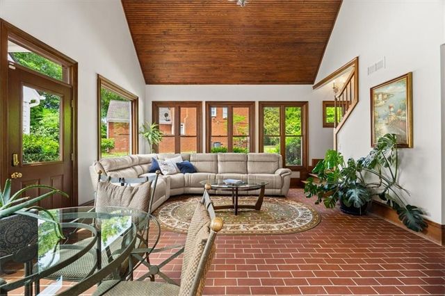 2073 Westover Plantation, Atlanta, GA 30338