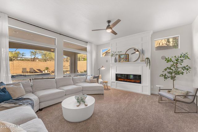 8148 E SIENNA Street, Mesa, AZ 85207