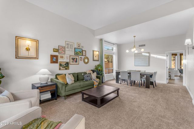 8148 E SIENNA Street, Mesa, AZ 85207