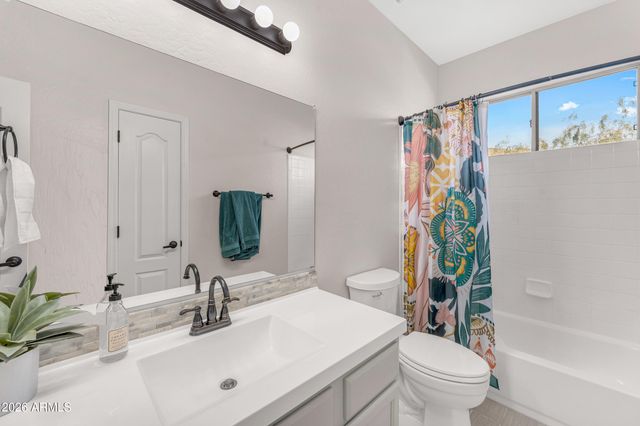 8148 E SIENNA Street, Mesa, AZ 85207