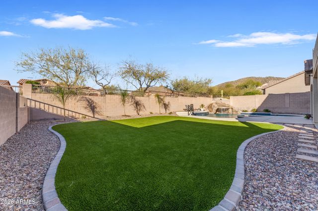 8148 E SIENNA Street, Mesa, AZ 85207