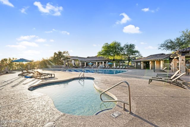 8148 E SIENNA Street, Mesa, AZ 85207