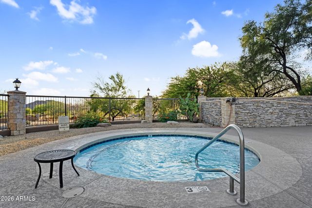 8148 E SIENNA Street, Mesa, AZ 85207