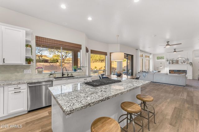 8148 E SIENNA Street, Mesa, AZ 85207