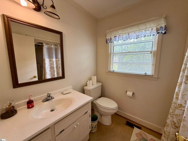 301 Pine Street, Clinton, SC 29325