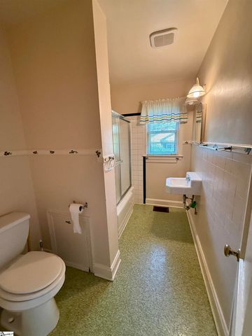 301 Pine Street, Clinton, SC 29325