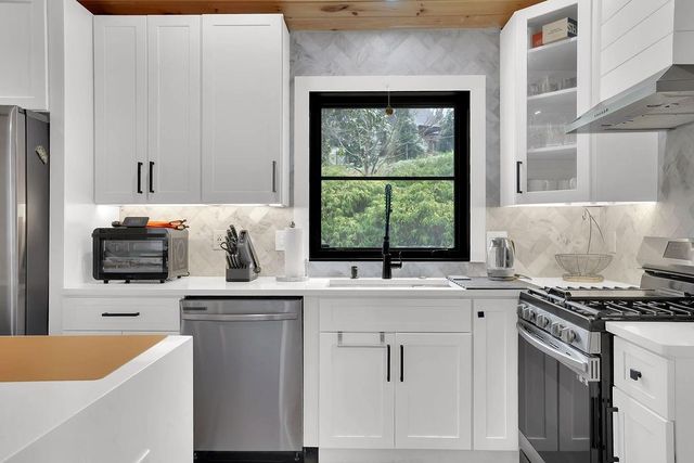 70 Bonnie Lane, Atlanta, GA 30328