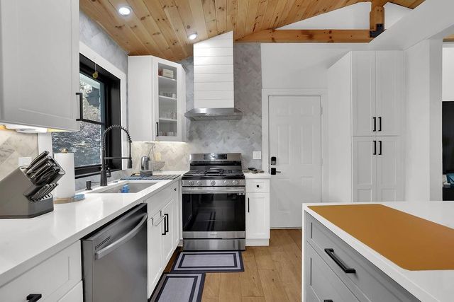 70 Bonnie Lane, Atlanta, GA 30328