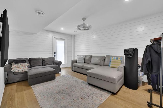 70 Bonnie Lane, Atlanta, GA 30328