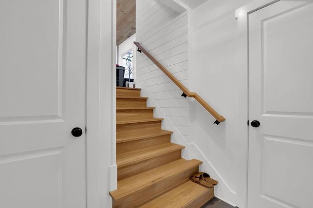 70 Bonnie Lane, Atlanta, GA 30328