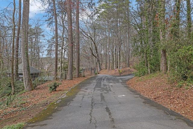 70 Bonnie Lane, Atlanta, GA 30328