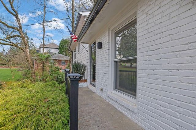 70 Bonnie Lane, Atlanta, GA 30328