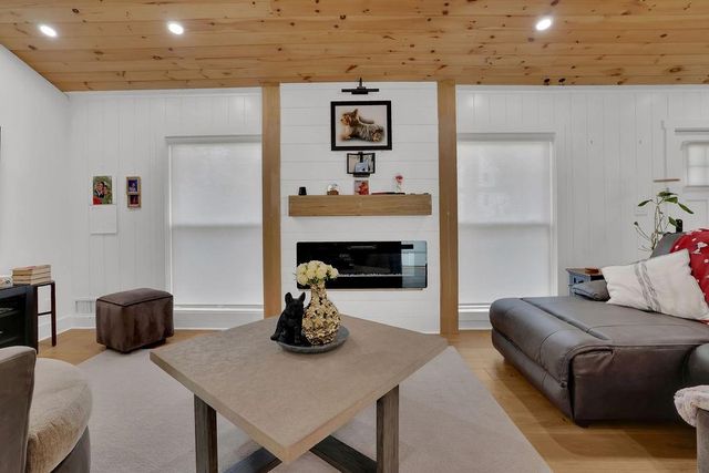 70 Bonnie Lane, Atlanta, GA 30328