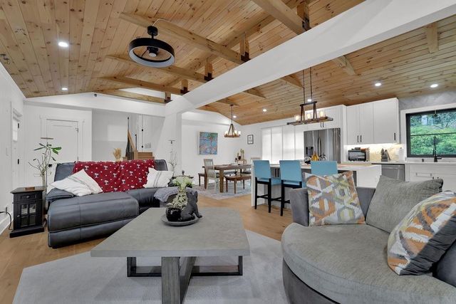 70 Bonnie Lane, Atlanta, GA 30328