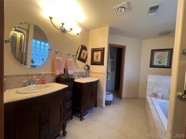 24 Jamestown Circle, Mcalester, OK 74501