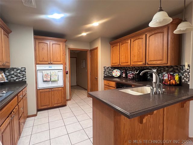 24 Jamestown Circle, Mcalester, OK 74501